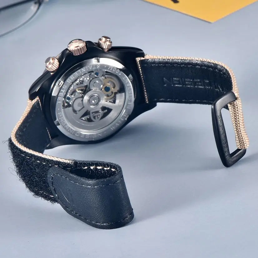 パガーニデザイン PD-1732 裏ぶたとストラップの見え方